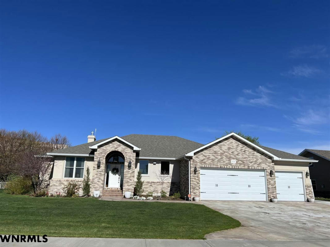 2745 CLUBHOUSE DR, GERING, NE 69341, photo 1 of 37